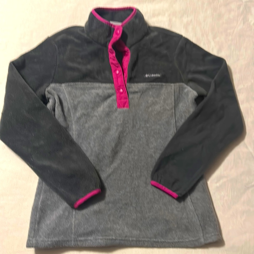Columbia Pullover Sweater Dark and Light Gray with Pink Trim
